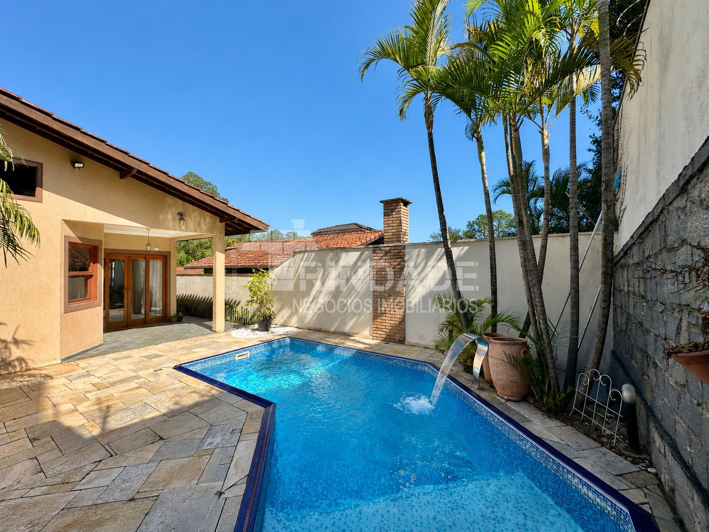 Casa com 3 dormitórios (sendo 1 suíte), lareira, piscina e gourmet, foto 9 de 46