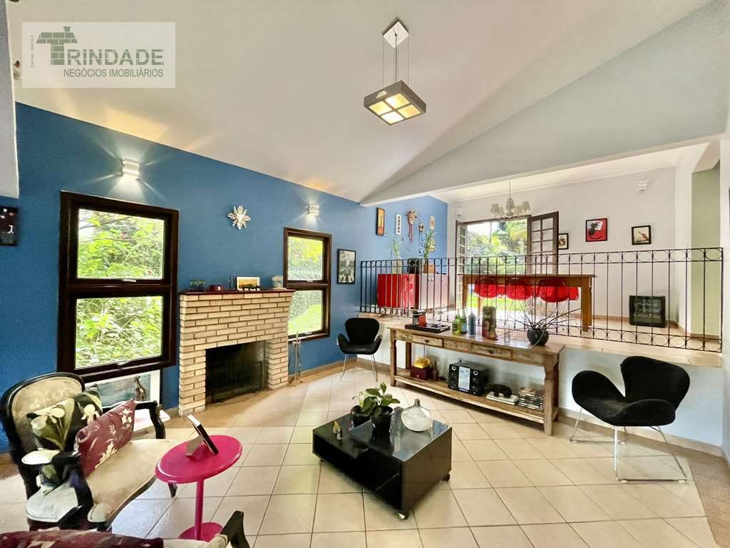 Casa com 4 dormitórios / 2 suíte na Granja Viana, foto 15 de 53