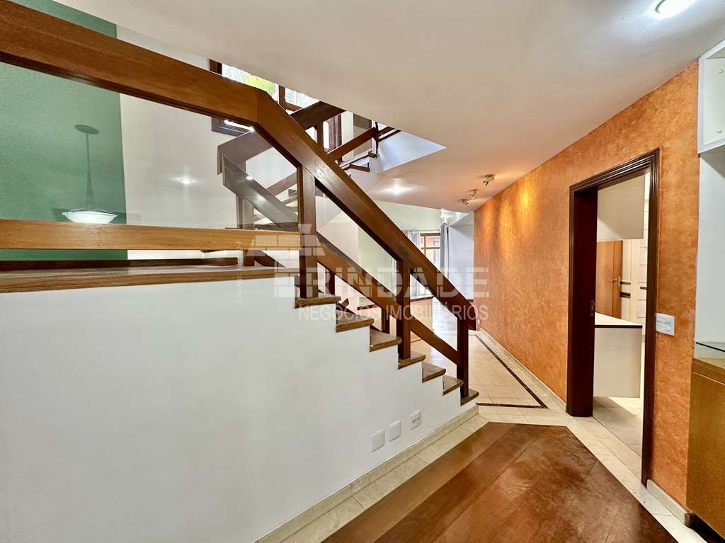 Casa Impecável com 4 dormitórios / 2 suítes na Granja Viana, foto 18 de 55