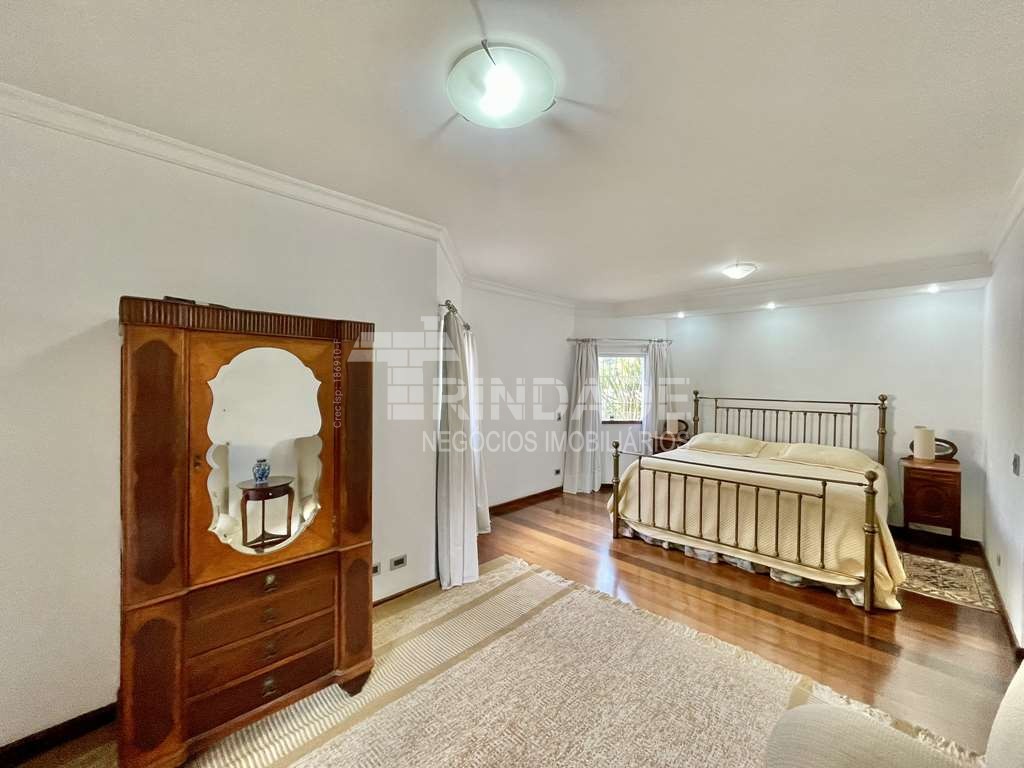 Ótima casa com 4 suítes na Granja Viana, foto 30 de 52
