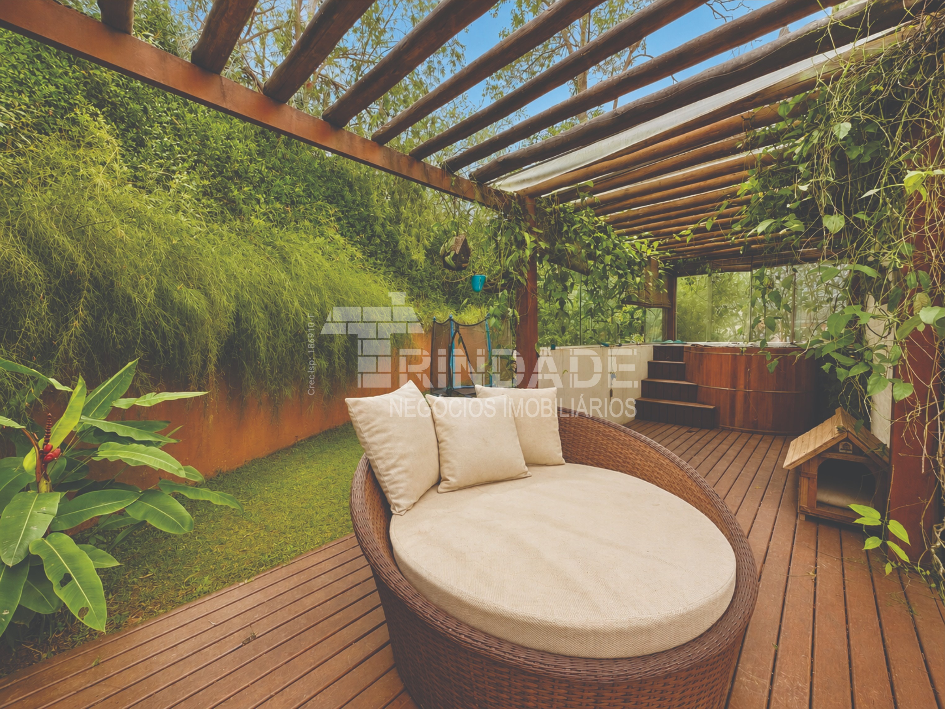 Casa com 4 suítes na Granja Viana, foto 30 de 49