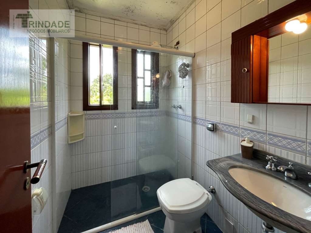 Casa confortável com 6 dormitórios / 1 suíte na Granja Viana, foto 36 de 48
