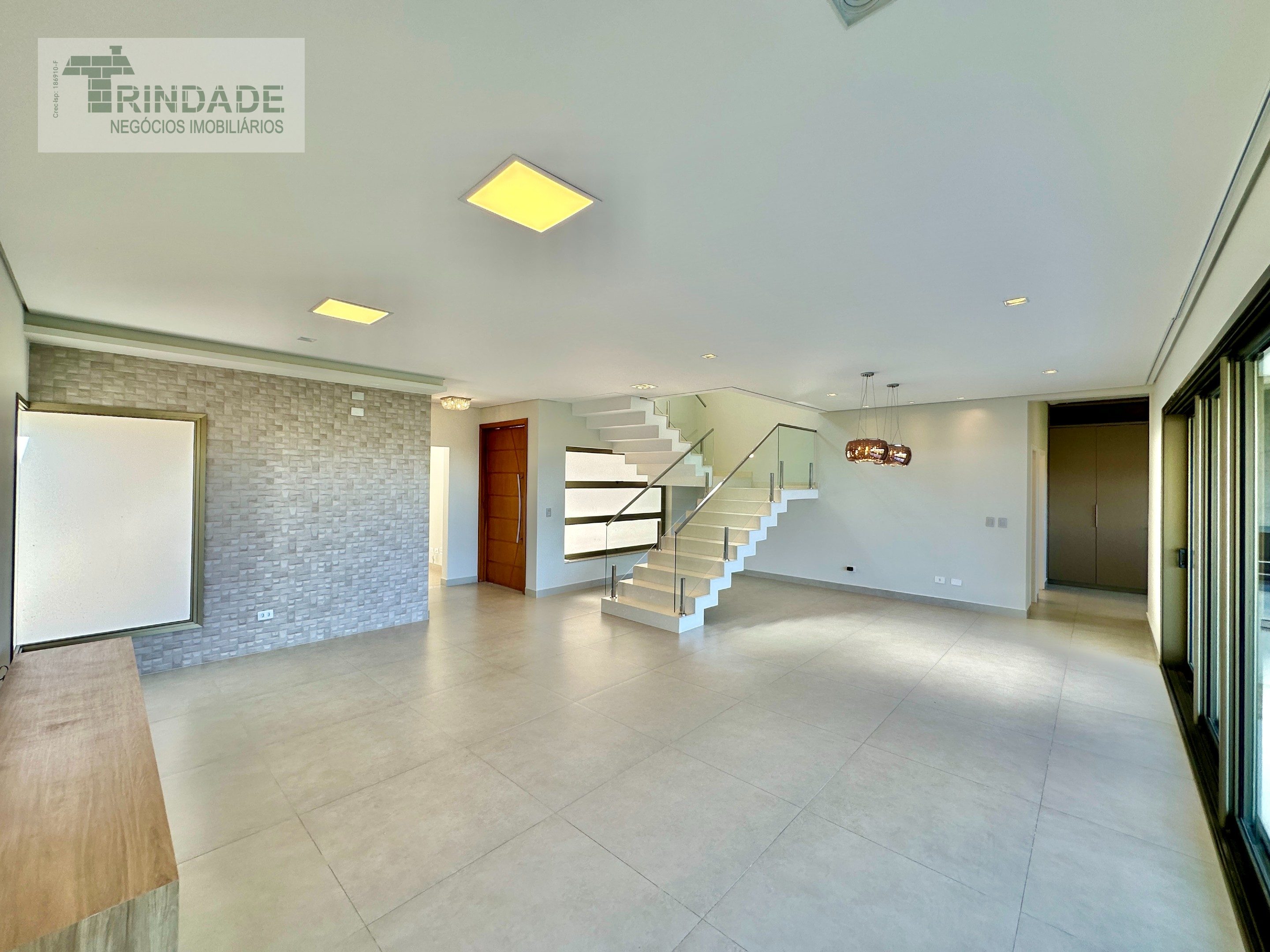 Casa impecável com 3 suítes, área gourmet, escritório e linda vista na Granja Viana, foto 16 de 56