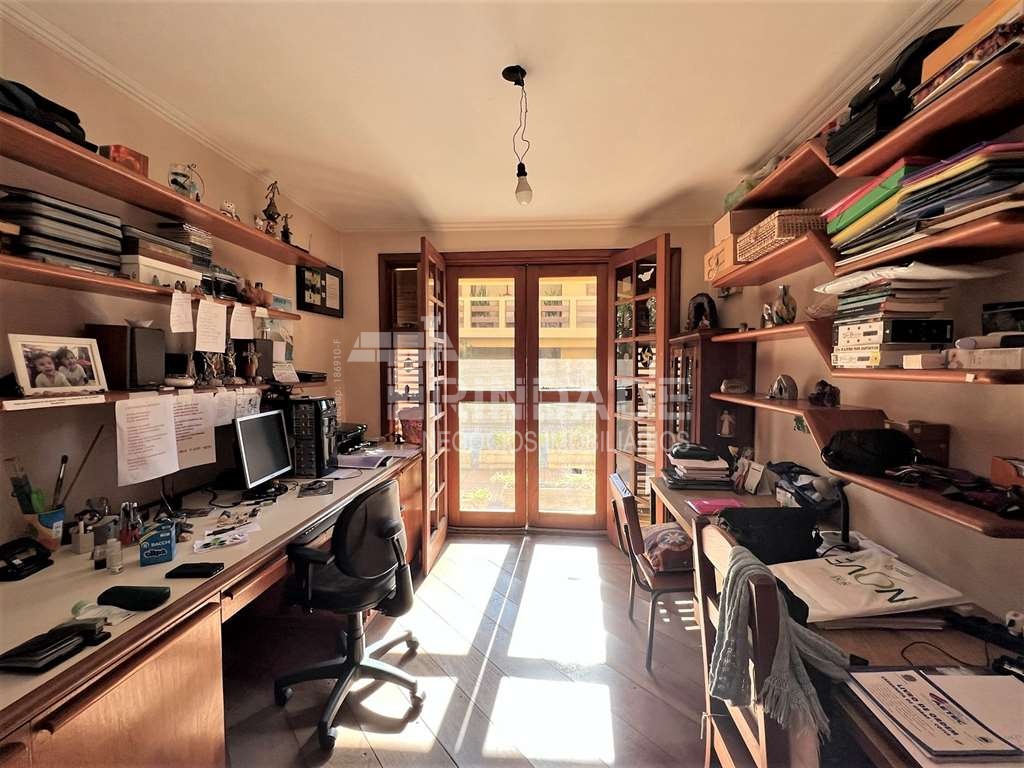 Casa com 4 dormitórios na Granja Viana, foto 8 de 38