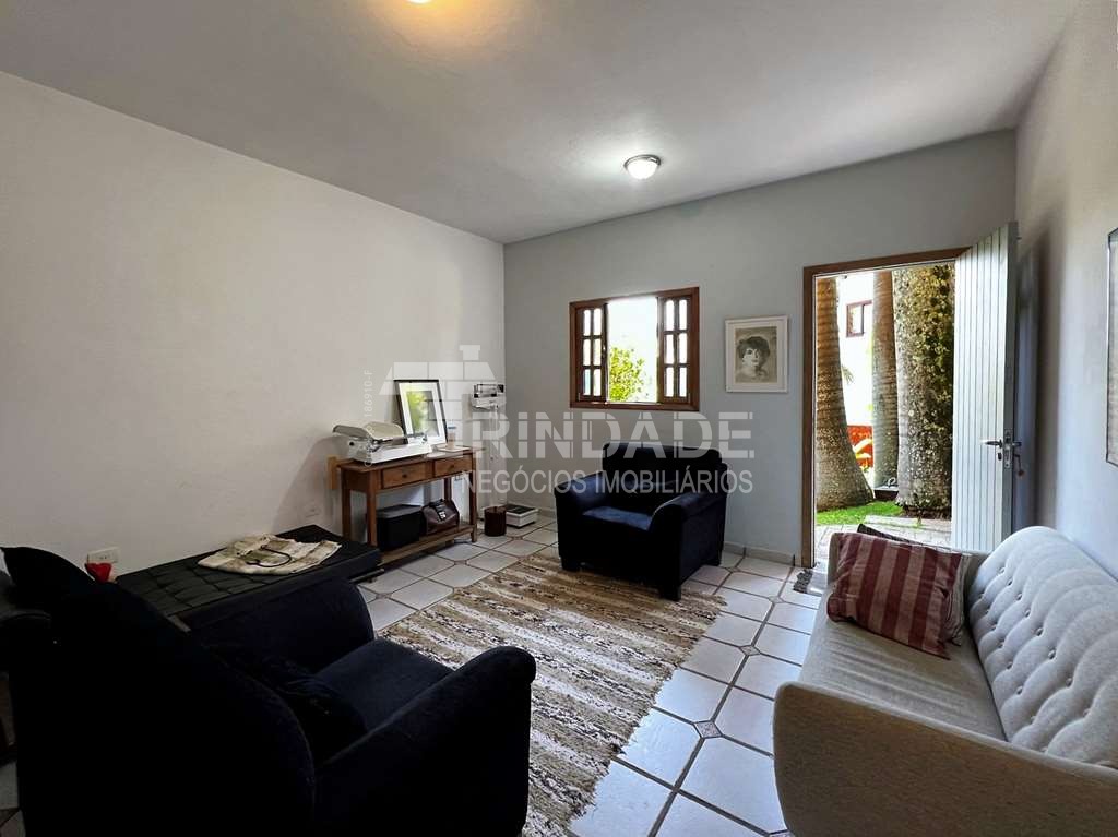 Casa com 5 dormitórios / 2suítes - Rústica e gourmet na Granja Viana, foto 47 de 65