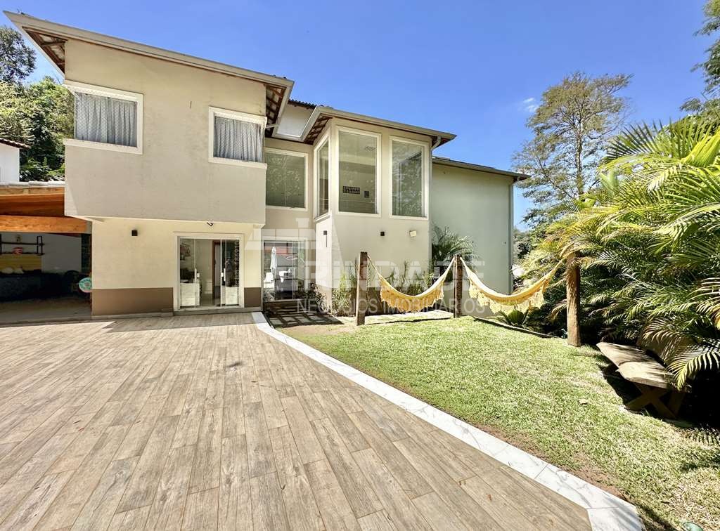Casa impecável com 4 dormitórios / 3 suítes na Granja Viana, foto 29 de 53