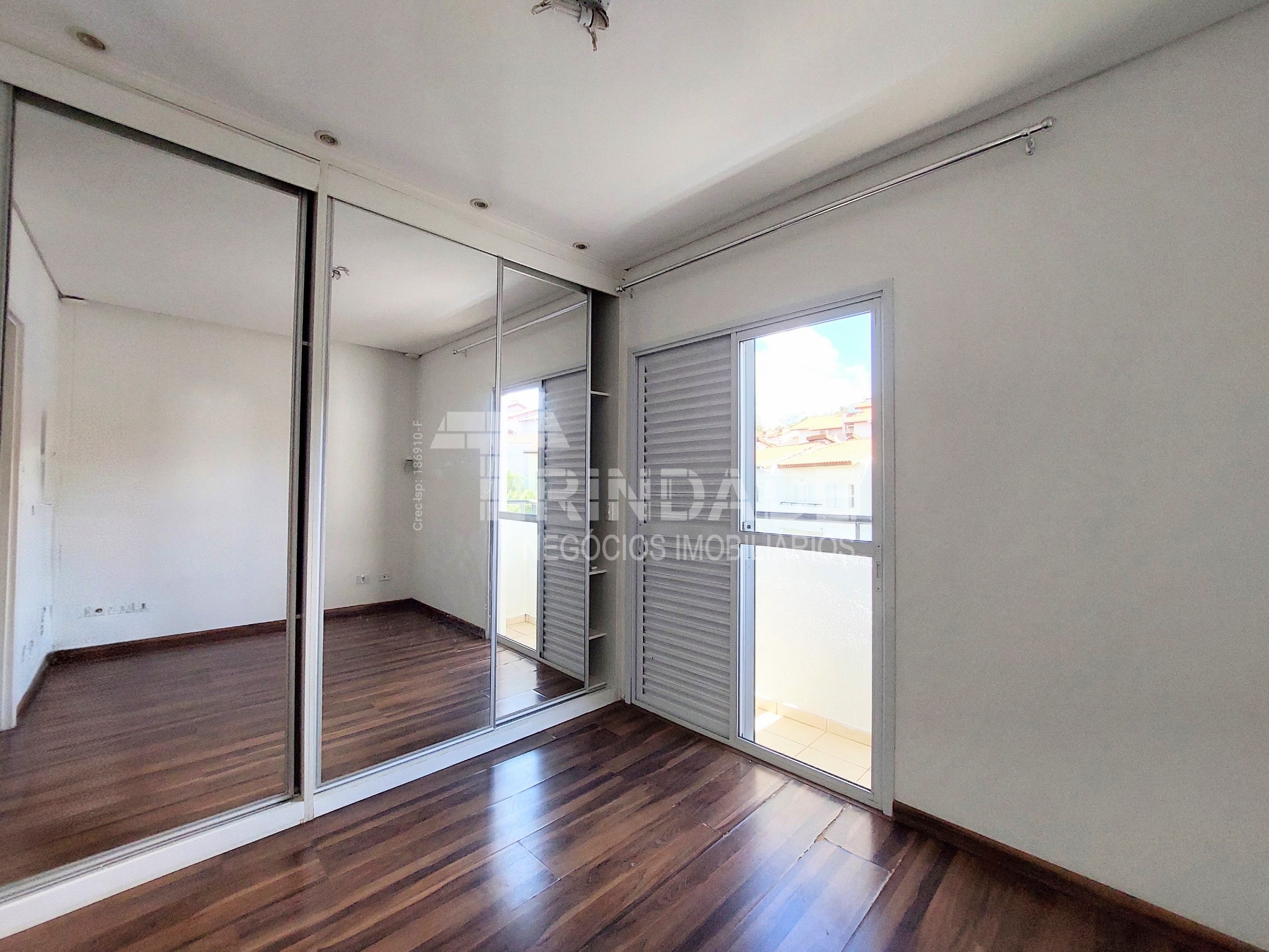 Linda Casa com 3 dormitórios / 1 suíte na Granja Viana, foto 17 de 48