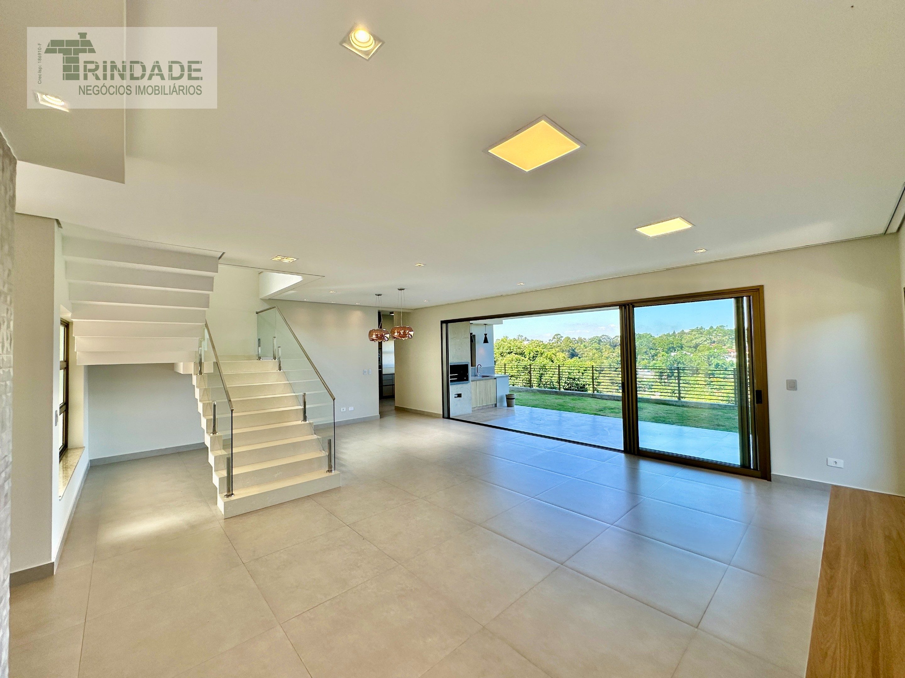 Casa impecável com 3 suítes, área gourmet, escritório e linda vista na Granja Viana, foto 18 de 56