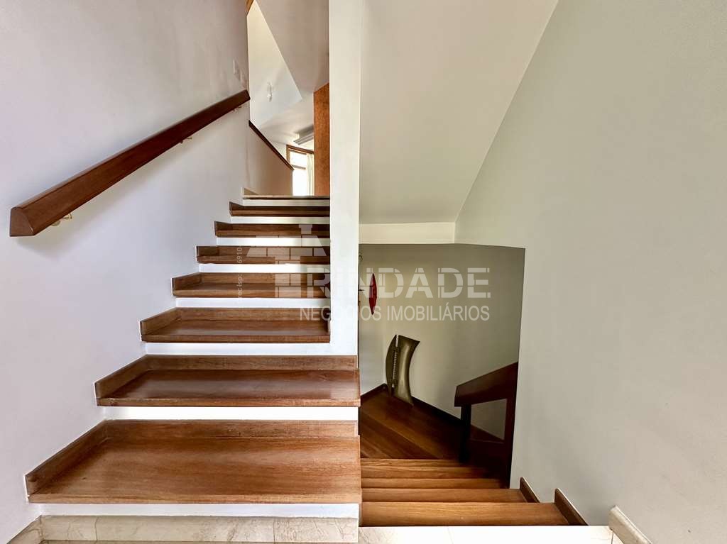 Casa Impecável com 4 dormitórios / 2 suítes na Granja Viana, foto 41 de 55