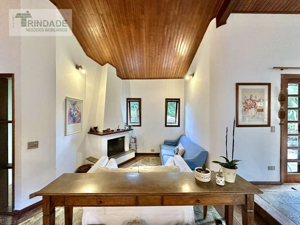 Casa com 4 dormitórios / 3 suítes, piscina, gourmet e muita natureza!, foto 13 de 55
