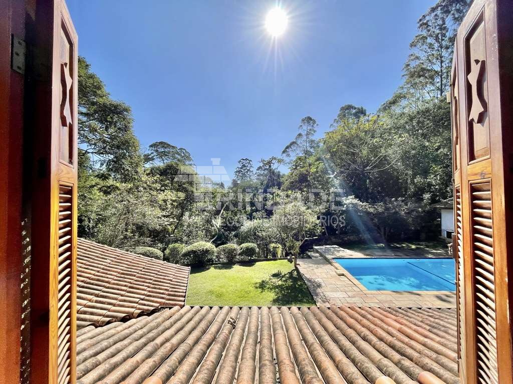 Casa com 3dormitórios/1suíte + hóspedes +caseiro / por 1.570.000,00, foto 34 de 49