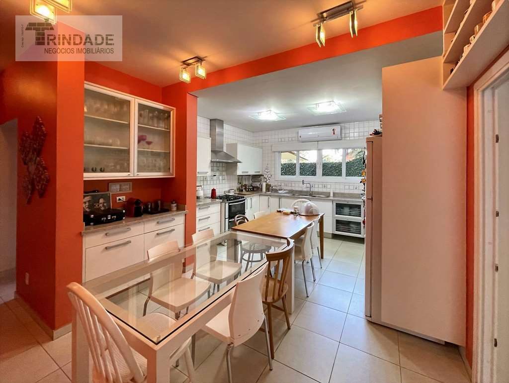 Casa impecável com 4 suítes, foto 17 de 53