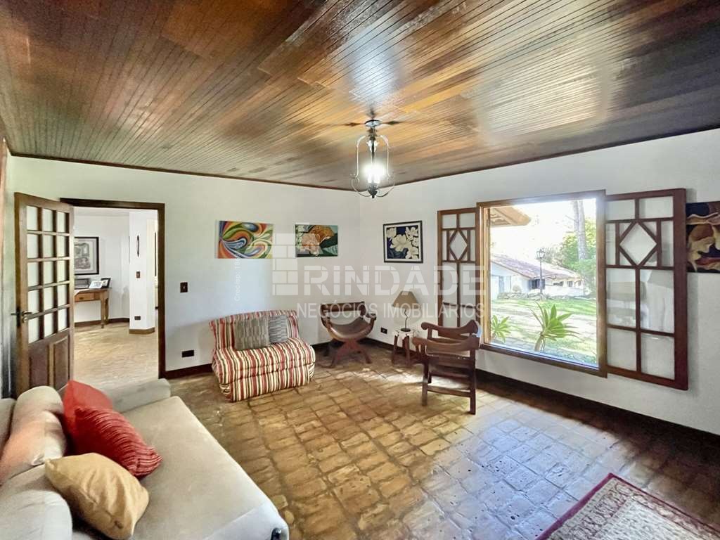 Casa com 3dormitórios/1suíte + hóspedes +caseiro / por 1.570.000,00, foto 15 de 49