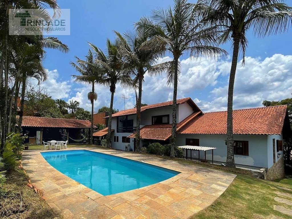Casa confortável com 6 dormitórios / 1 suíte na Granja Viana, foto 20 de 48