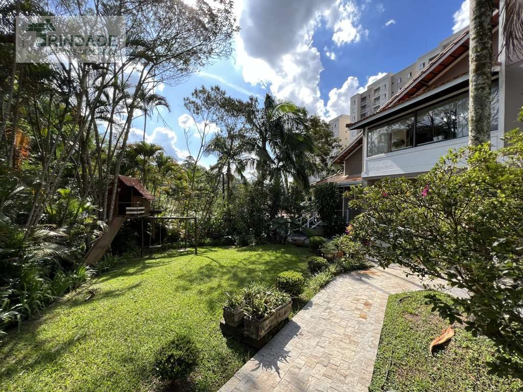 2 casas independentes, porém interligadas! Total de 5 dormitórios / 3 suítes na Granja Viana, foto 7 de 47