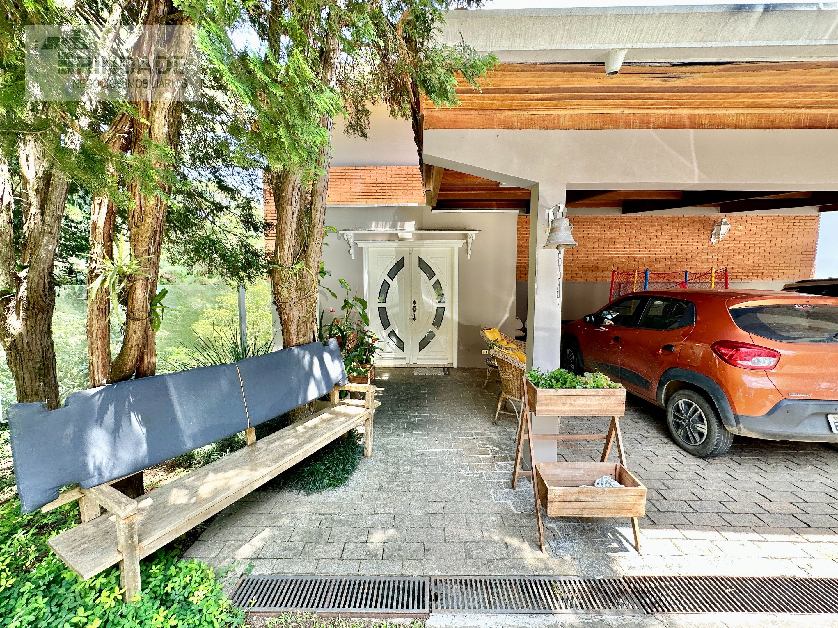 Casa com 4 dormitórios / 1 suíte na Granja Viana, foto 30 de 54