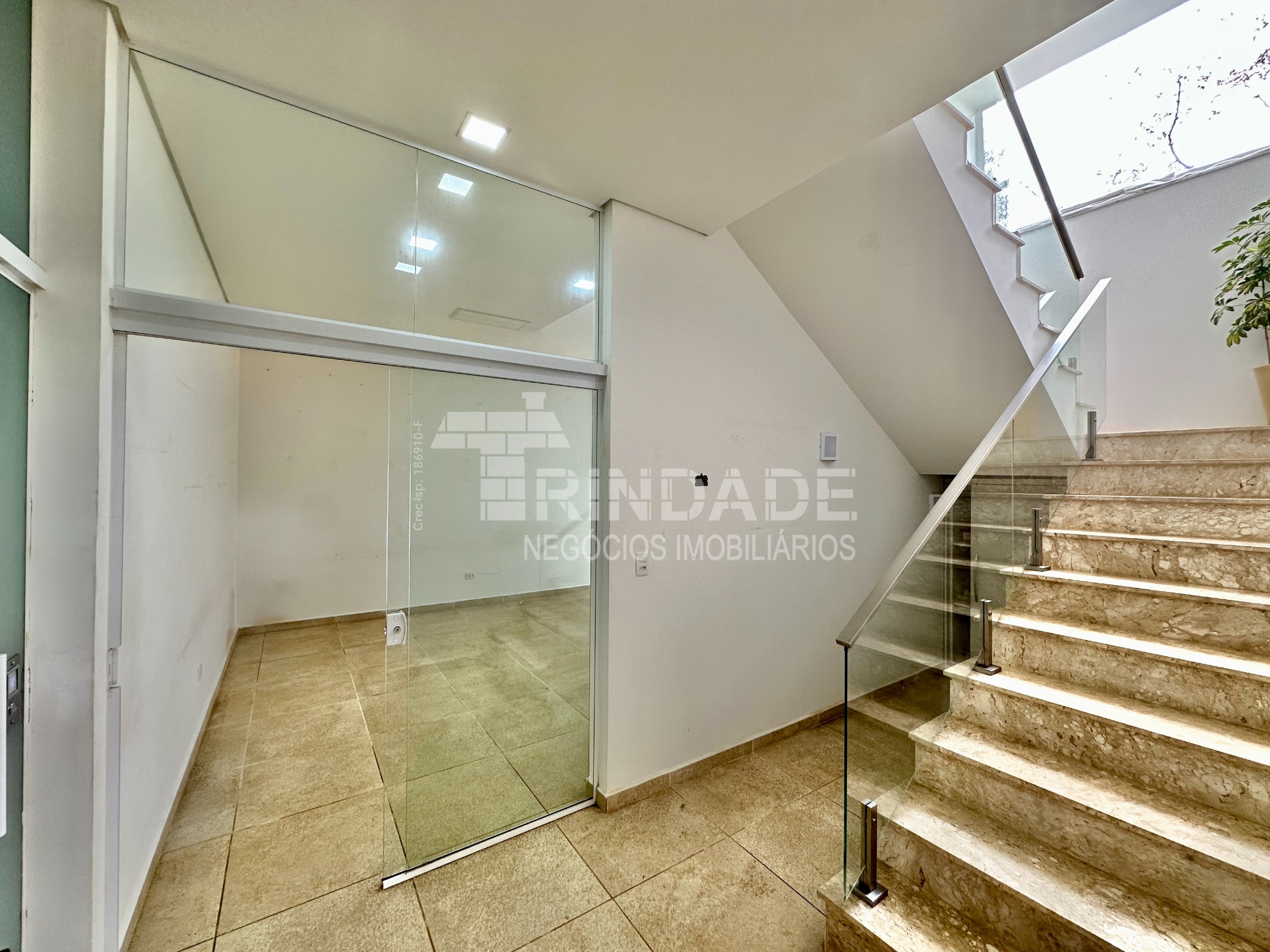 Ótima casa com 3 suítes na Granja Viana, foto 5 de 49