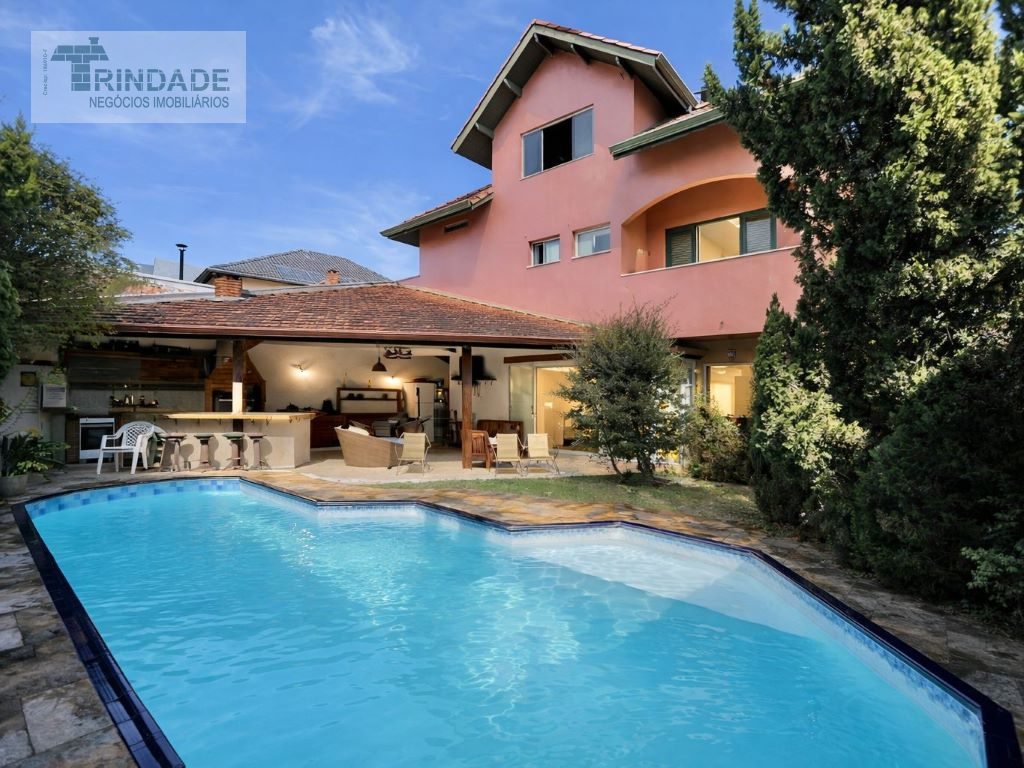 Linda casa c/ 4 suítes, lareira, gourmet e piscina!, foto 1 de 54