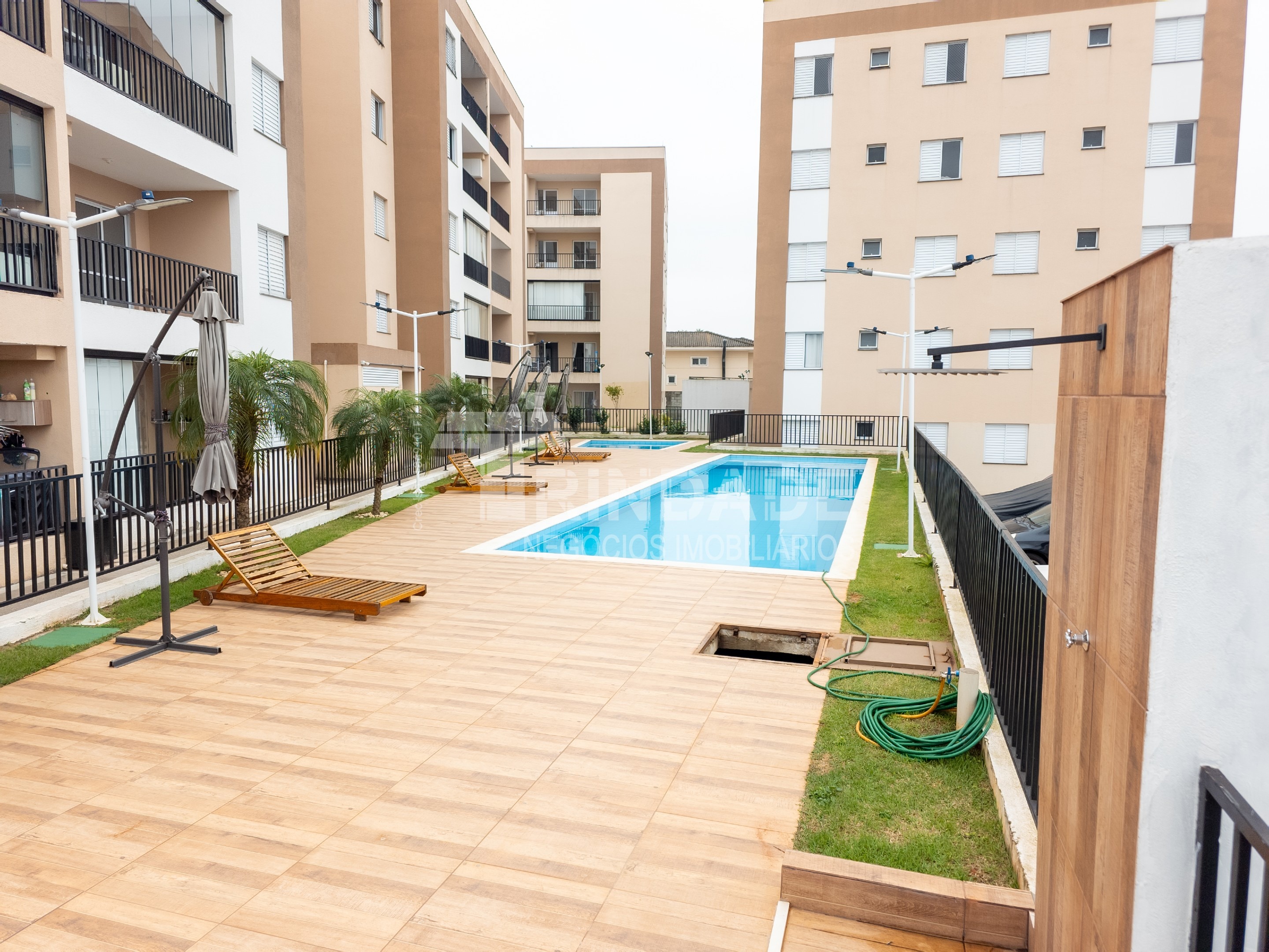 Apartamentos com 2 dormitórios na Granja Viana, foto 1 de 22
