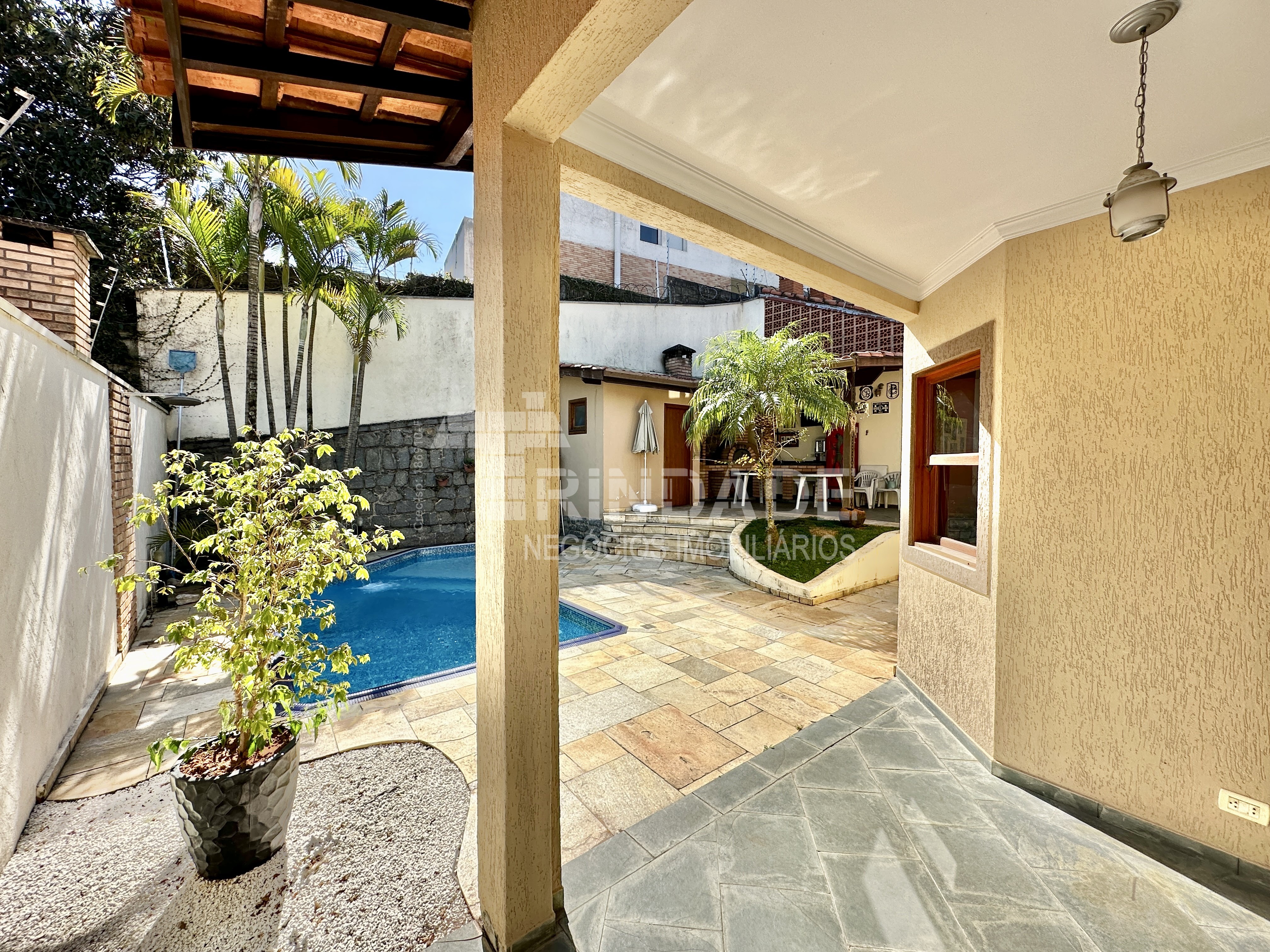 Casa com 3 dormitórios (sendo 1 suíte), lareira, piscina e gourmet, foto 20 de 46