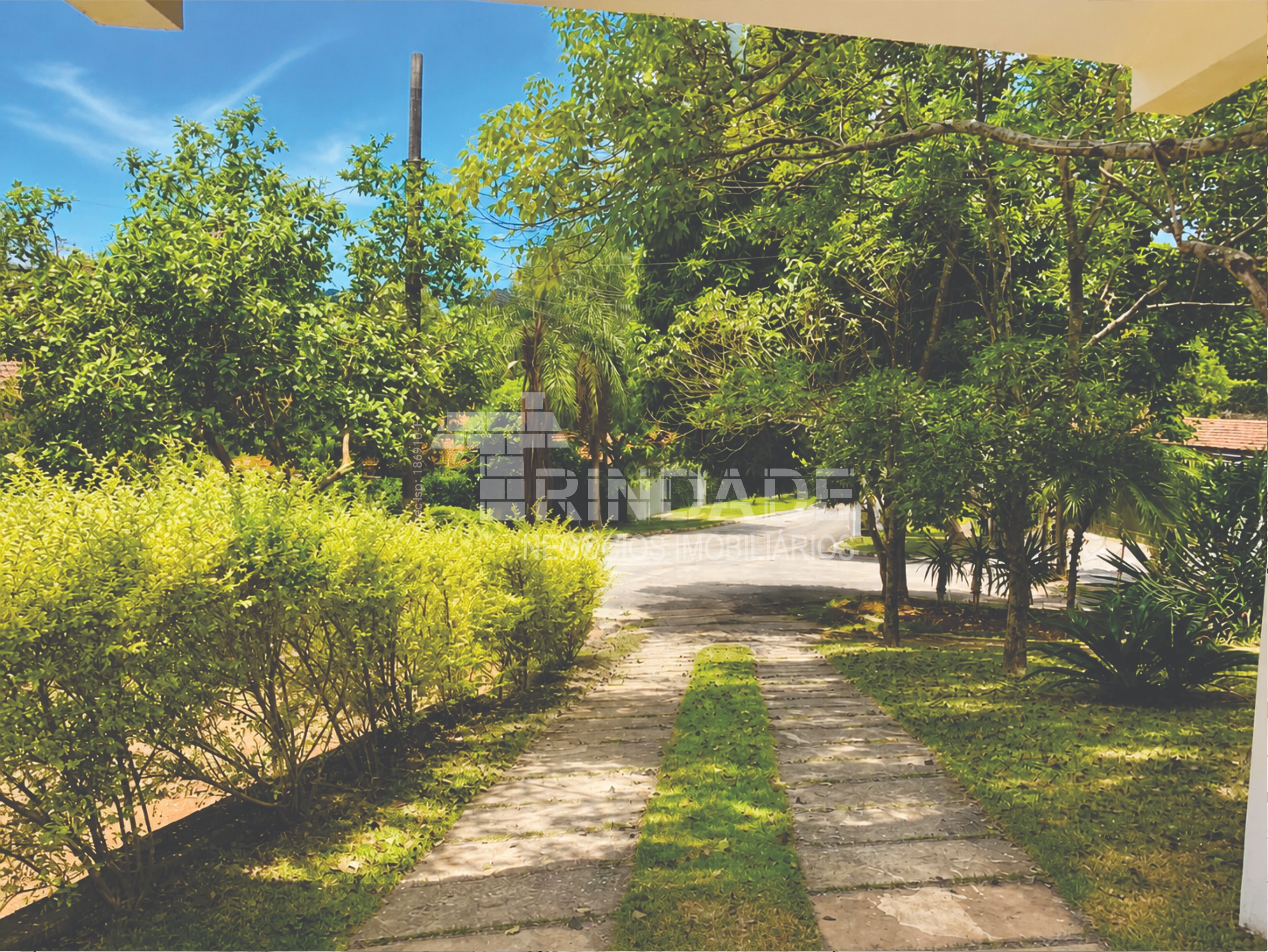 Casa impecável com 4 dormitórios / 2 suítes na Granja Viana, foto 30 de 34