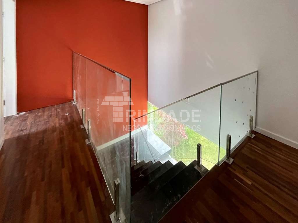 Casa zero km moderna com 4 suítes na Granja Viana, foto 26 de 47