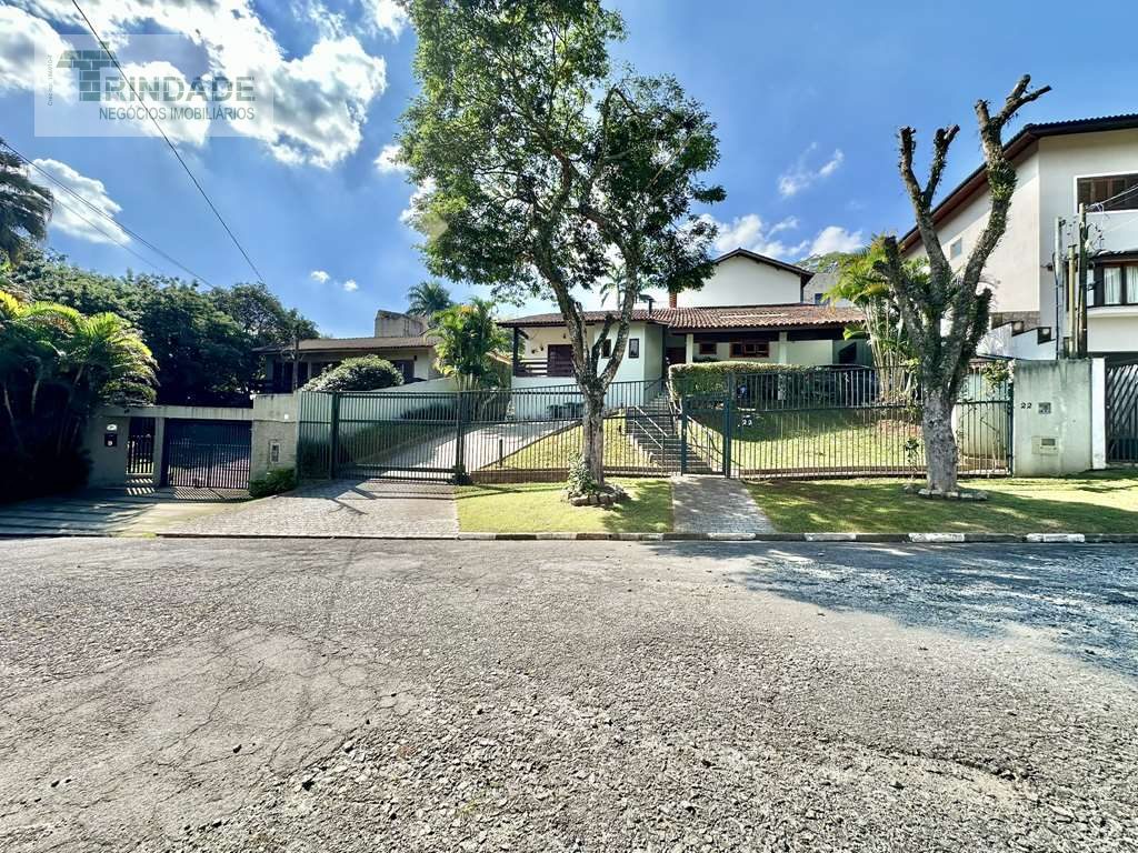 Casa com 4 dormitórios / 3 suítes, piscina, gourmet e muita natureza!, foto 3 de 55