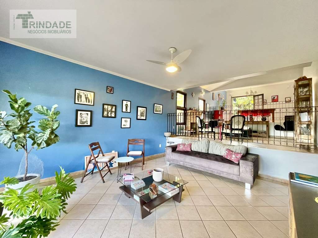 Casa com 4 dormitórios / 2 suíte na Granja Viana, foto 11 de 53