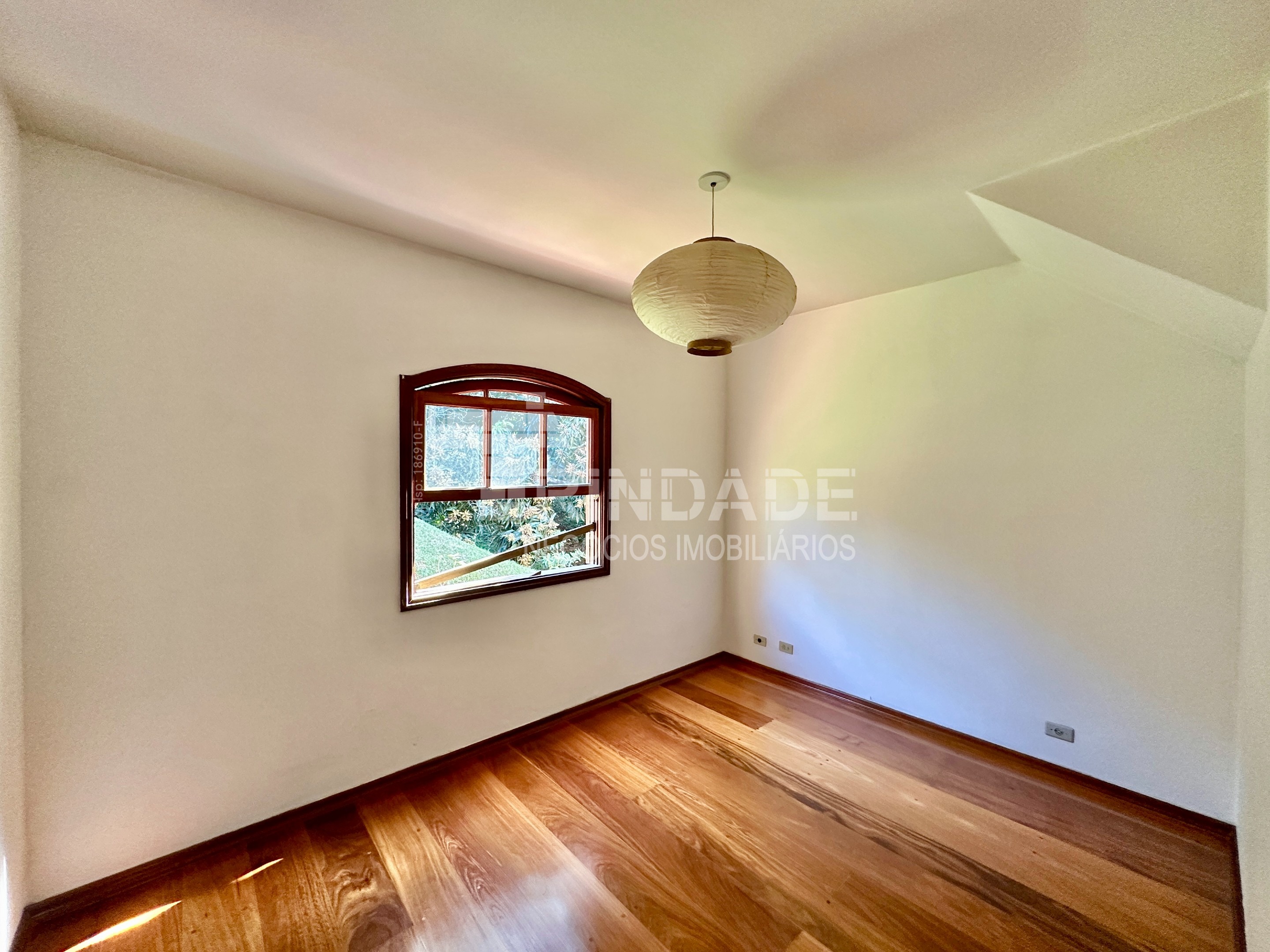 Casa com 4 dormitórios na Granja Viana / 322m², foto 14 de 52