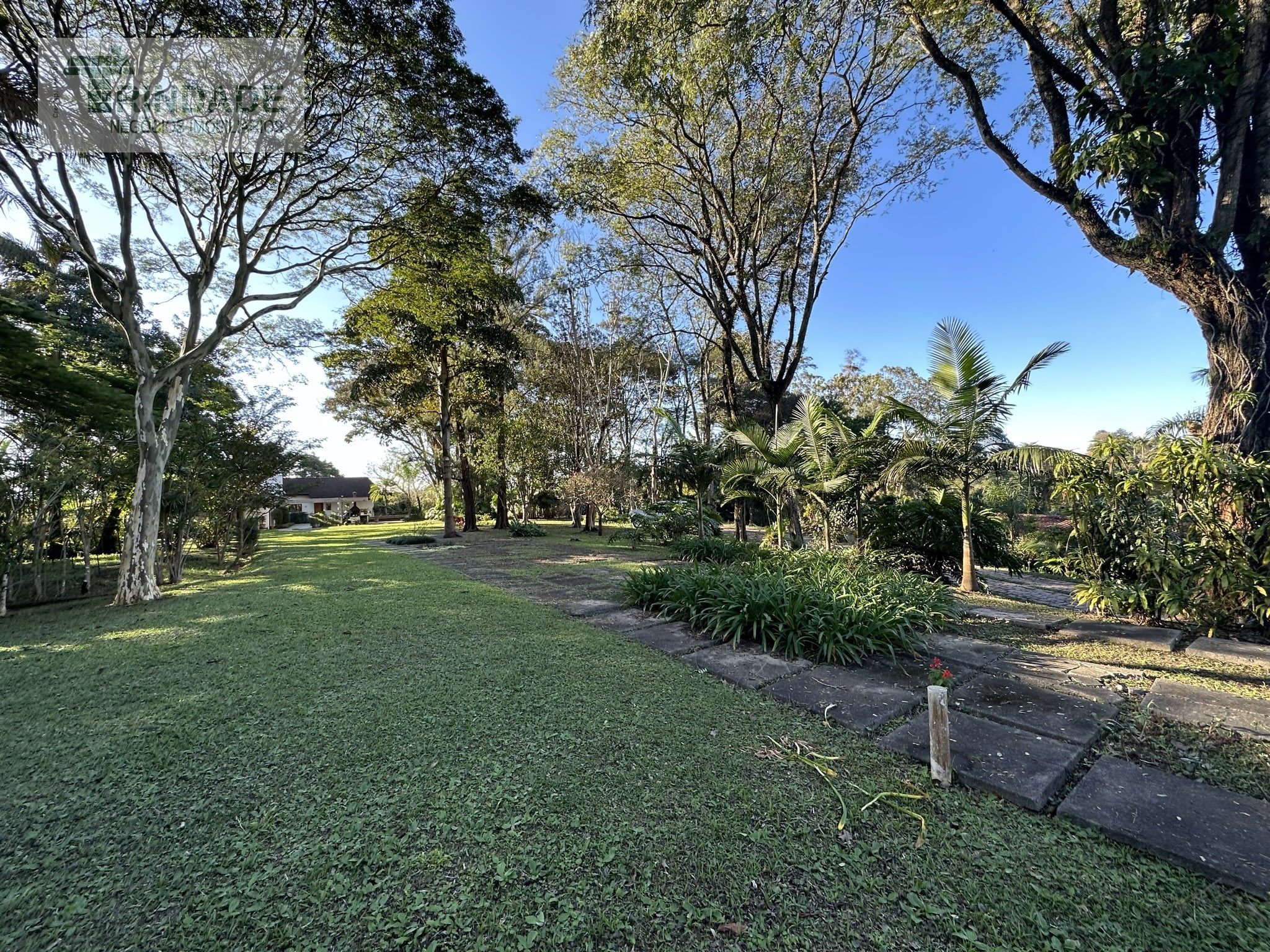 Casa em terreno de 10.490m² - Ideal para morar ou investir na Granja Viana, foto 34 de 48