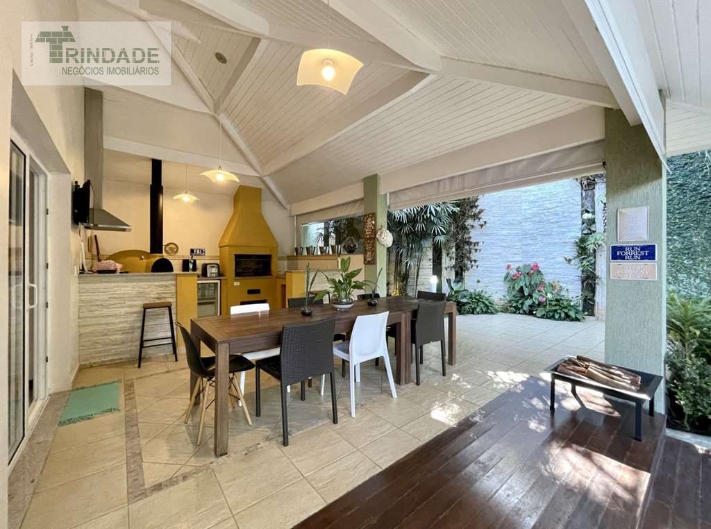 Casa impecável com 4 suítes, foto 24 de 53