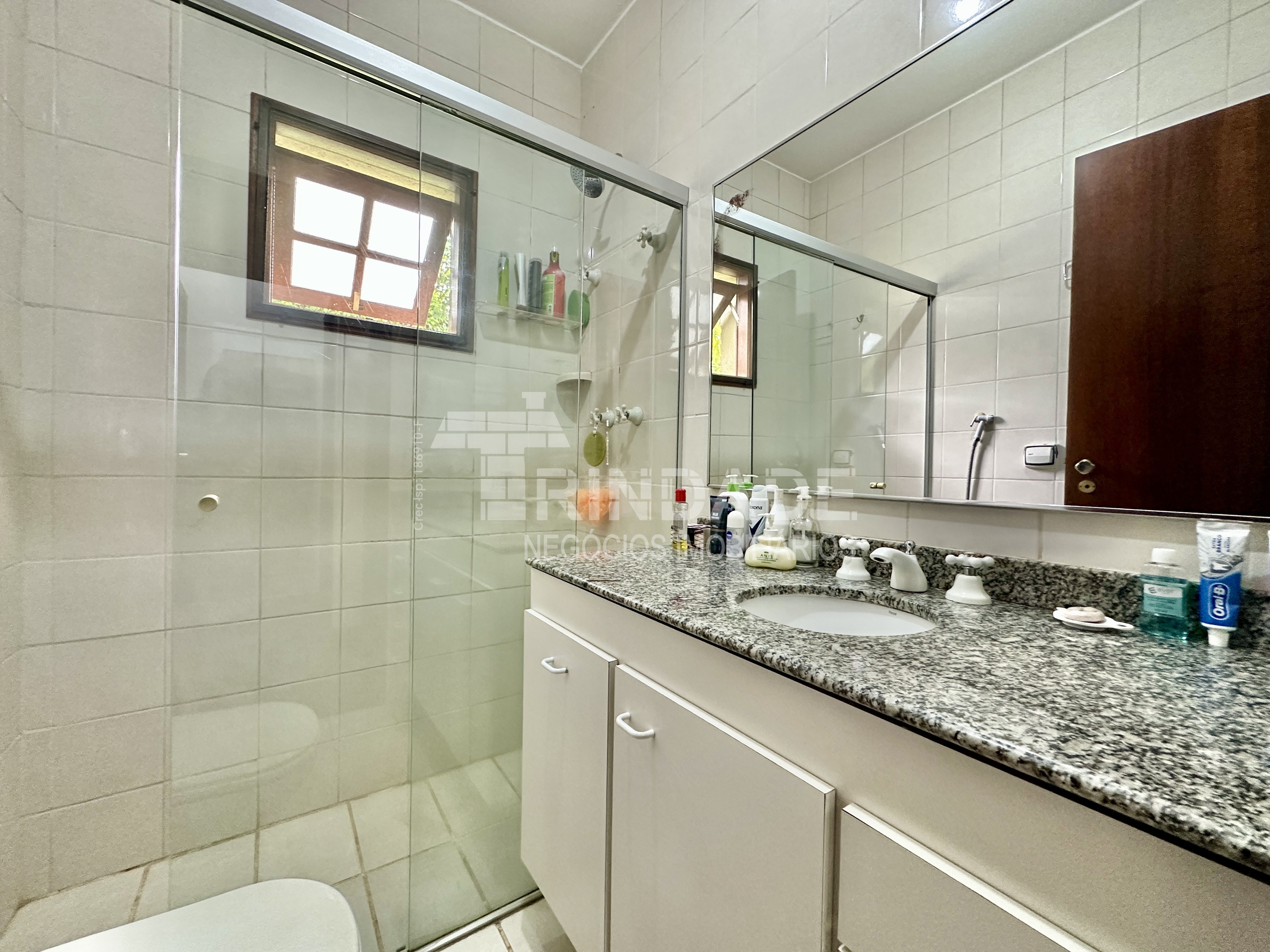 Casa 3 dormitórios / 1suíte. TÉRREA, privacidade, avarandada e piscina na Granja Viana, foto 42 de 47