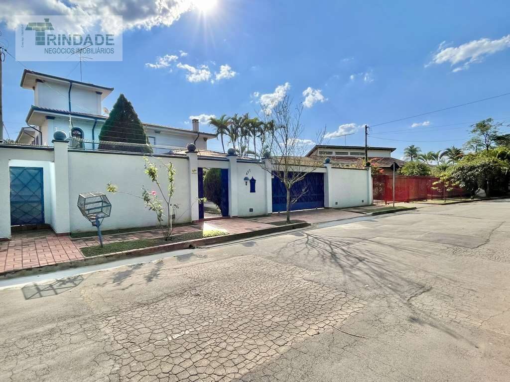 2 CASAS no mesmo lote, 6 dormitórios/5 suítes na Granja Viana, foto 4 de 59