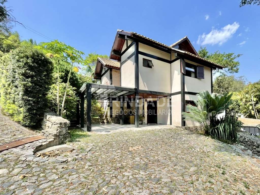 Casa com 3 dormitórios (sendo 1 suíte) / 183,31m² na Granja Viana, foto 2 de 55