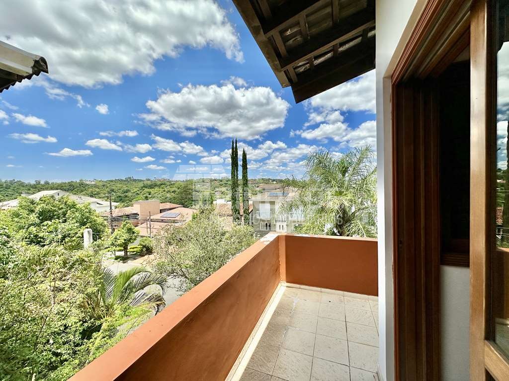 Casa Impecável com 4 dormitórios / 2 suítes na Granja Viana, foto 24 de 55