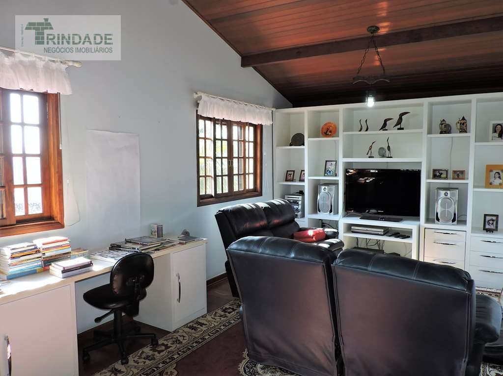 Casa com 3 dormitórios / 1 suíte em 2 lotes na Granja Viana, foto 21 de 32