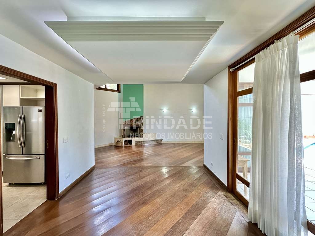 Casa Impecável com 4 dormitórios / 2 suítes na Granja Viana, foto 13 de 55