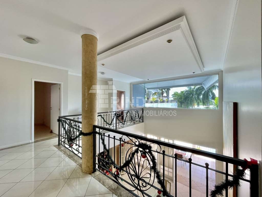 Linda casa com 4 suítes na Granja Viana, foto 23 de 49