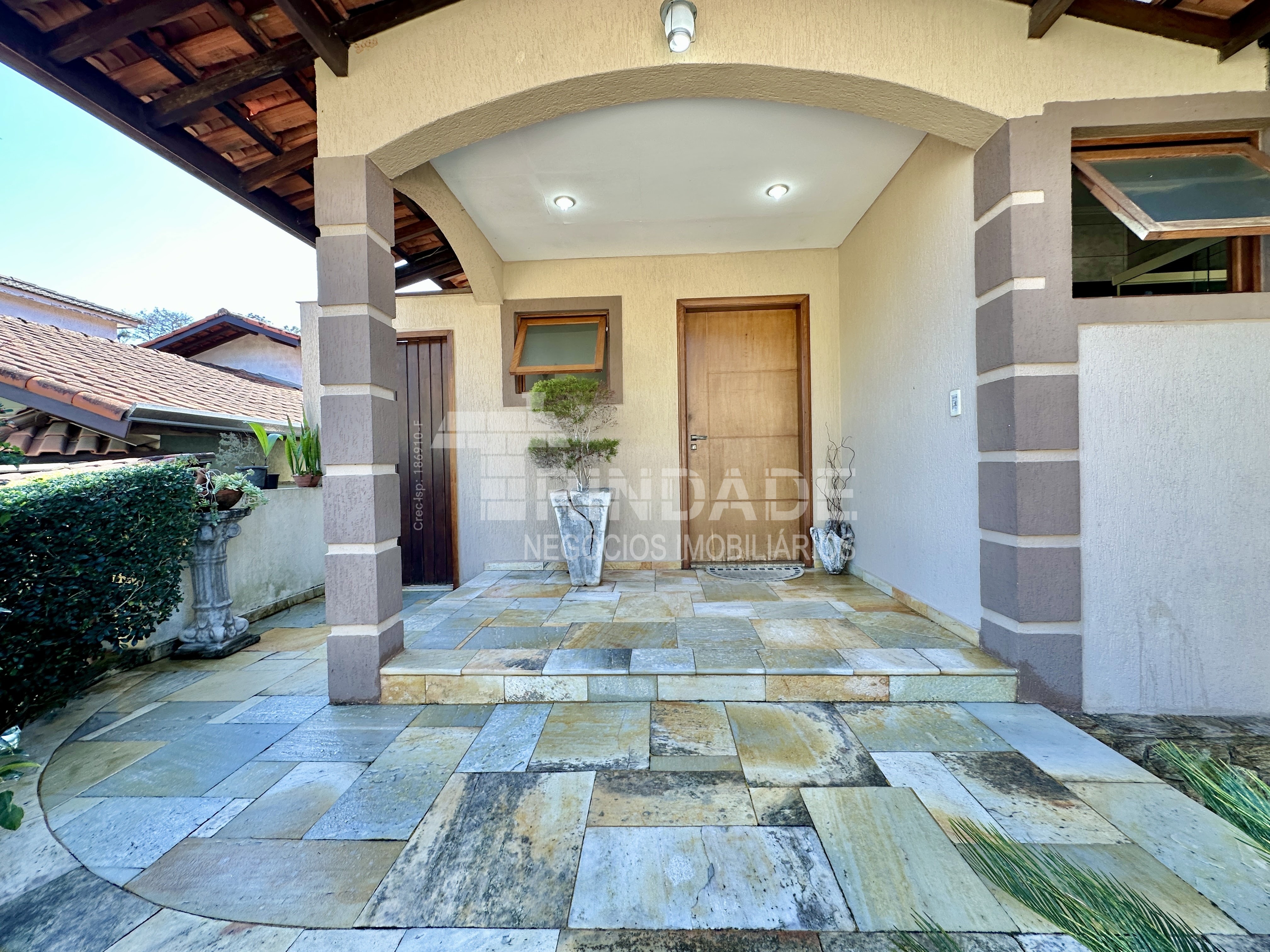 Casa com 3 dormitórios (sendo 1 suíte), lareira, piscina e gourmet, foto 25 de 46
