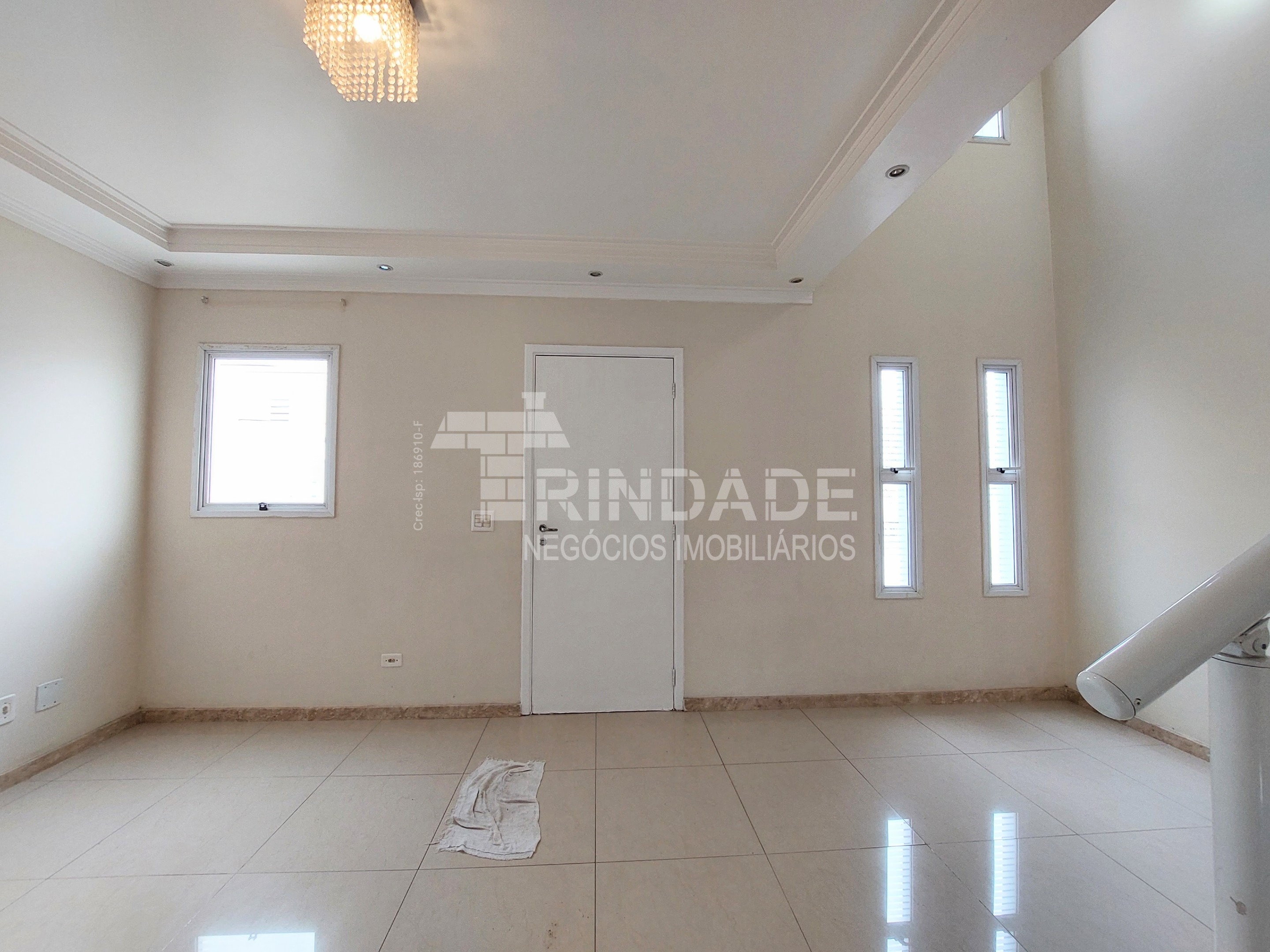 Casa com 3 dormitórios / 1 suíte, 115 m², foto 3 de 41