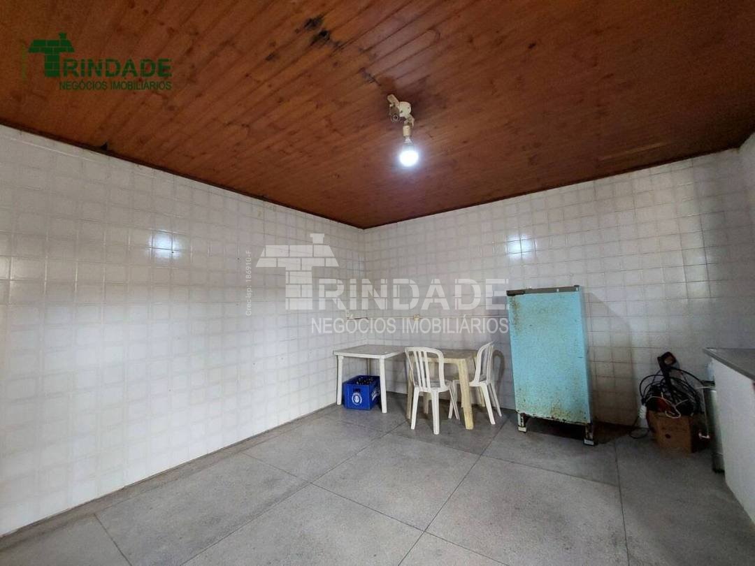 Casa com 5 dormitórios, 244 m², foto 11 de 31