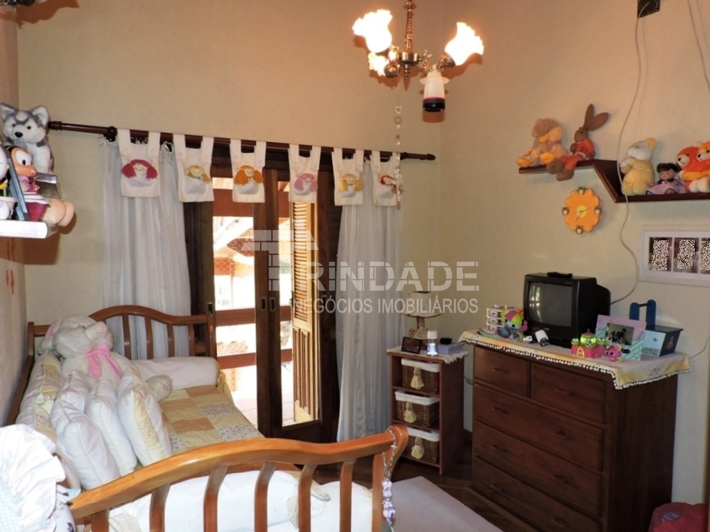 Casa com 5 dormitórios / sendo 3 suítes na Granja Viana por 1.690.000,00, foto 5 de 28