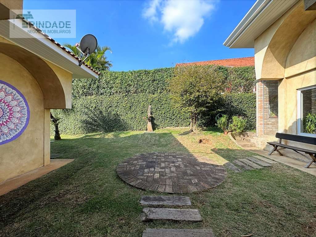Casa térrea com 3 suítes na Granja Viana, foto 25 de 42