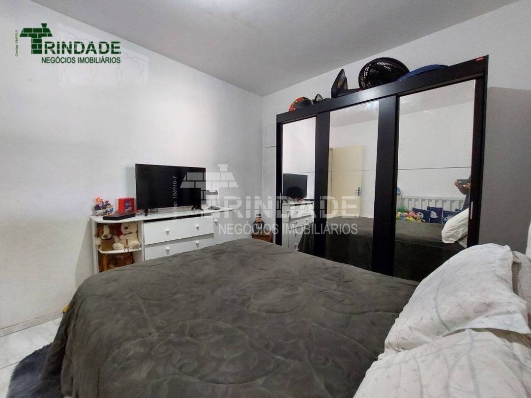 Casa com 7 dormitórios, 268 m², foto 33 de 44