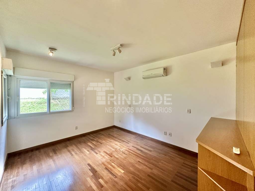 Casa moderna com 4 suítes na Granja Viana, foto 23 de 55
