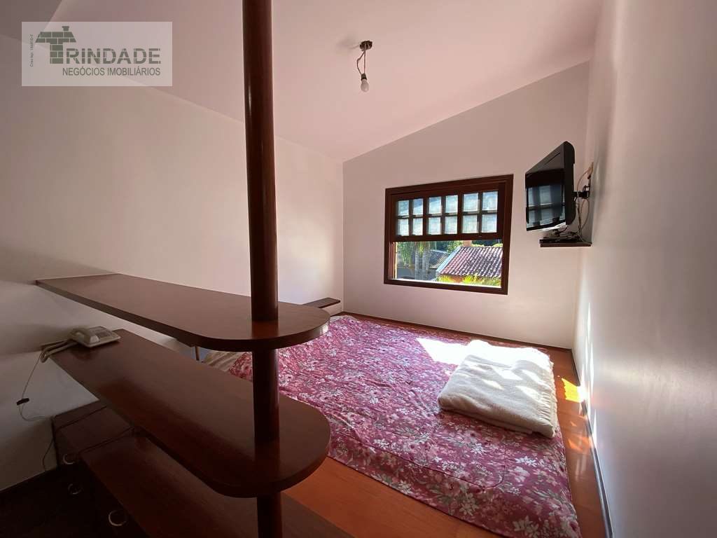 Casa Impecável com 4 dormitórios (2 suítes) e área gourmet na Granja Viana, foto 30 de 36