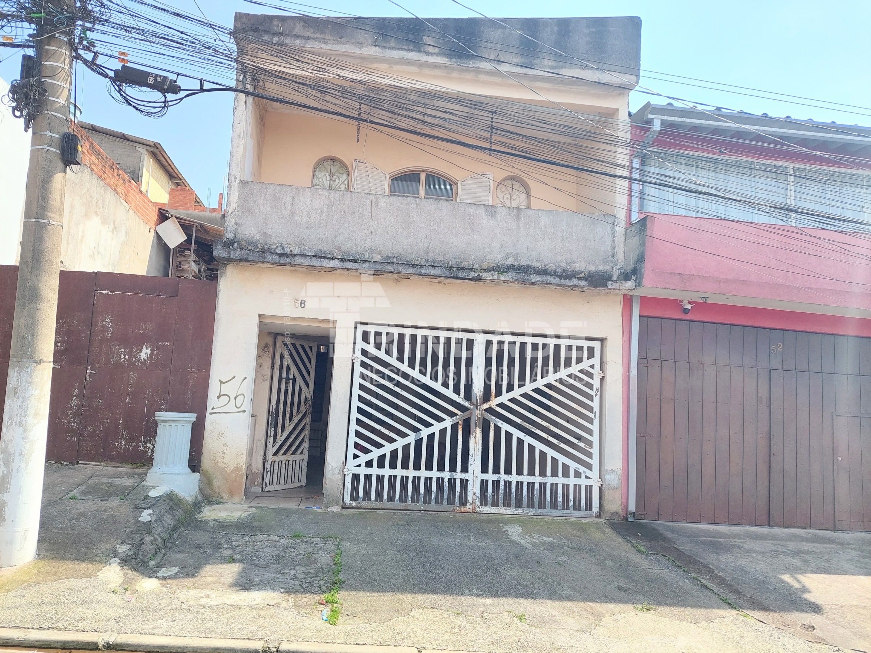 Casa com 3 dormitórios / 1 suíte no centro de Cotia, foto 1 de 31
