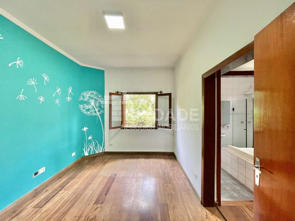 Casa com 5 dormitórios / sendo 2 suítes na Granja Viana, foto 21 de 45