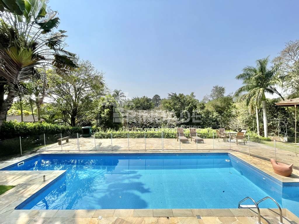 Casa com 4 suítes, piscina e campo de futebol na Granja Viana, foto 10 de 48