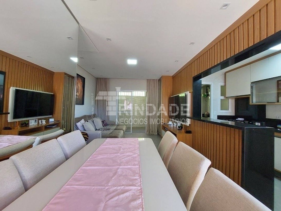 Casa com 2 dormitórios / 1 suíte, 85 m², foto 2 de 40